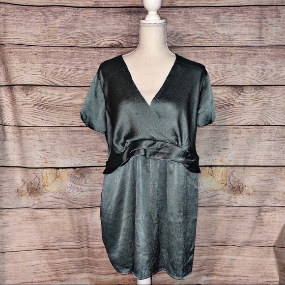 Motherhood Maternity Short Sleeve V Neck Top Sz XL - Picture 1 of 8